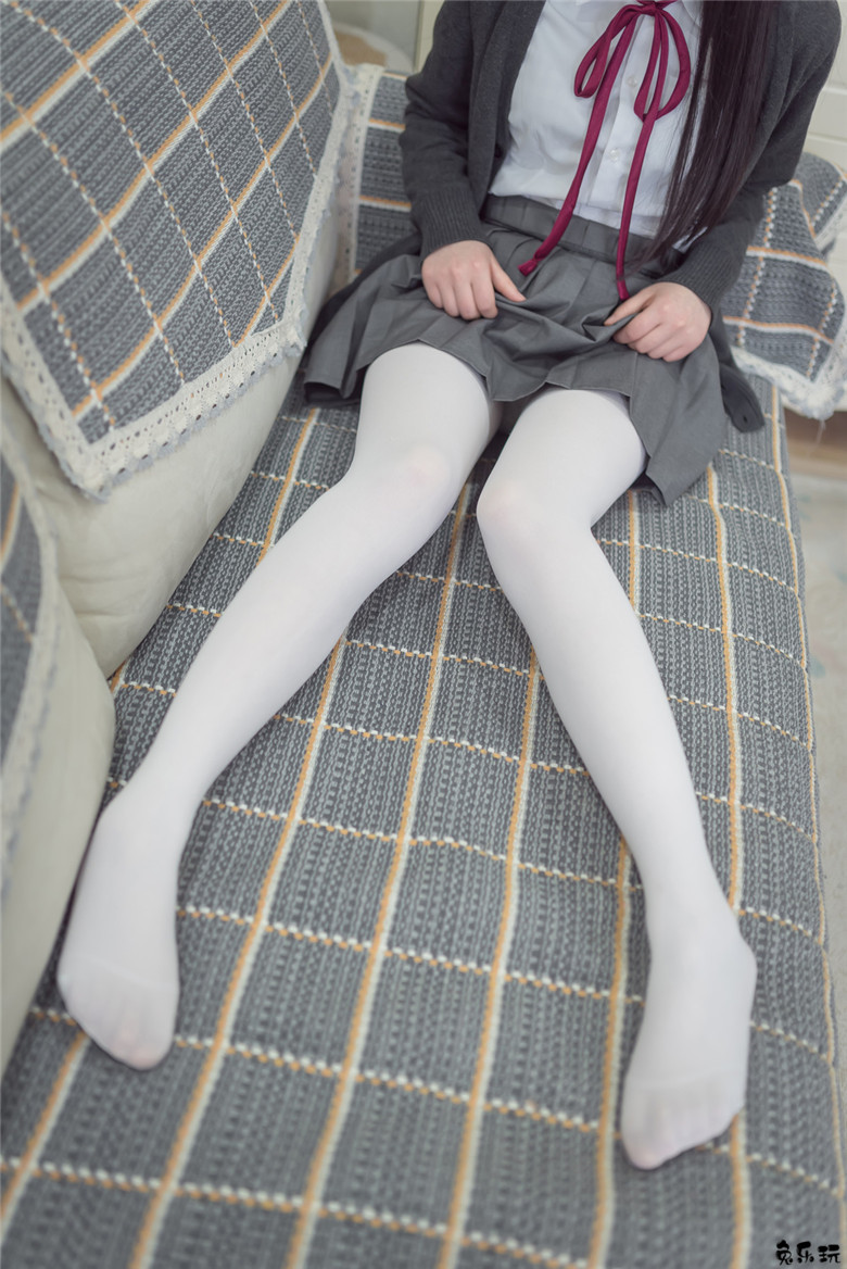 纯洁的JK白丝美腿