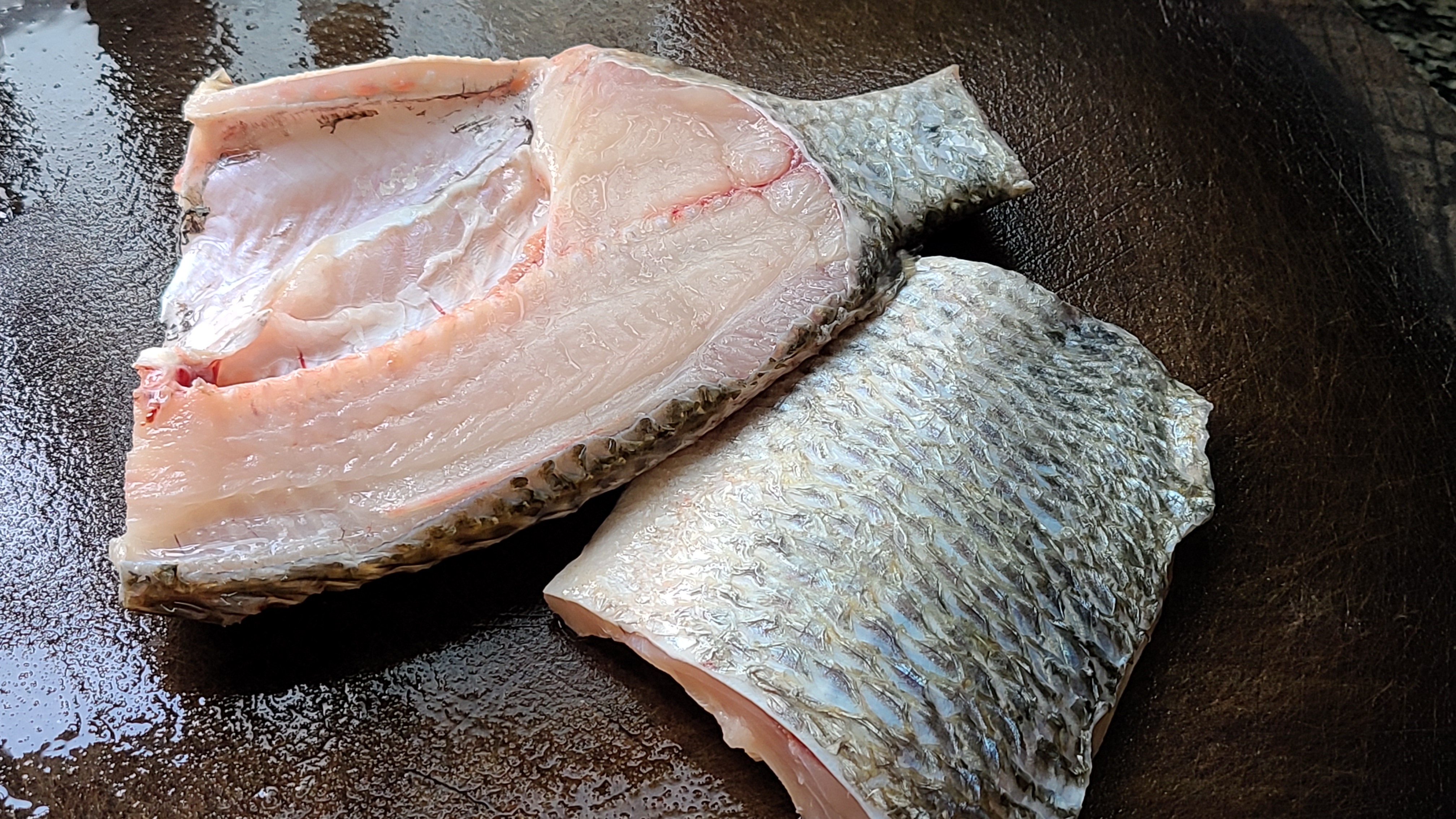 家常版的糖醋鱼块，酸甜开胃又好吃，这一道家常菜，全家都喜欢