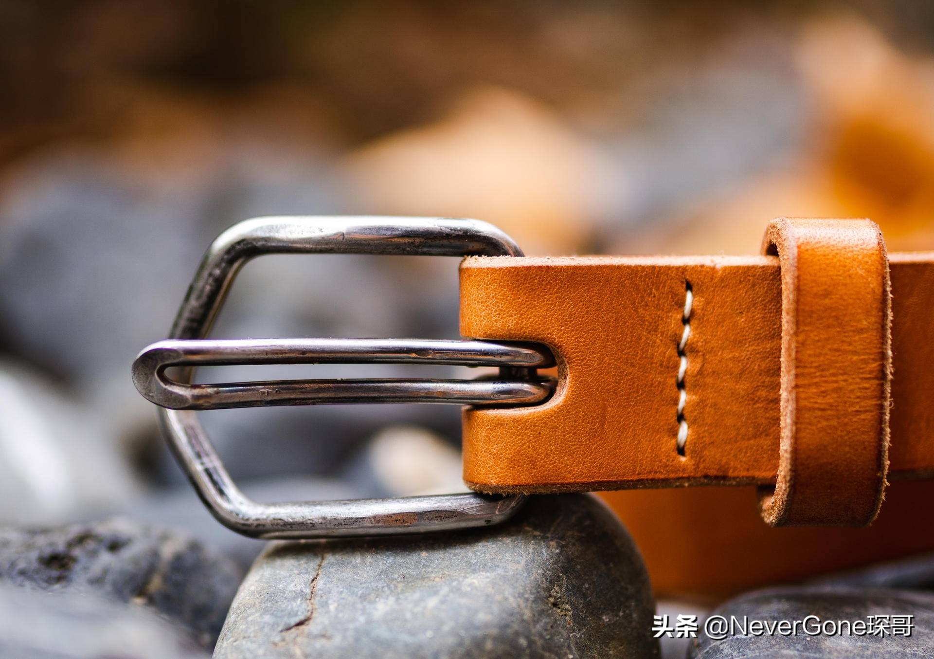 看看皮带扣？Companion Denim赫尔曼橡树植鞣腰带