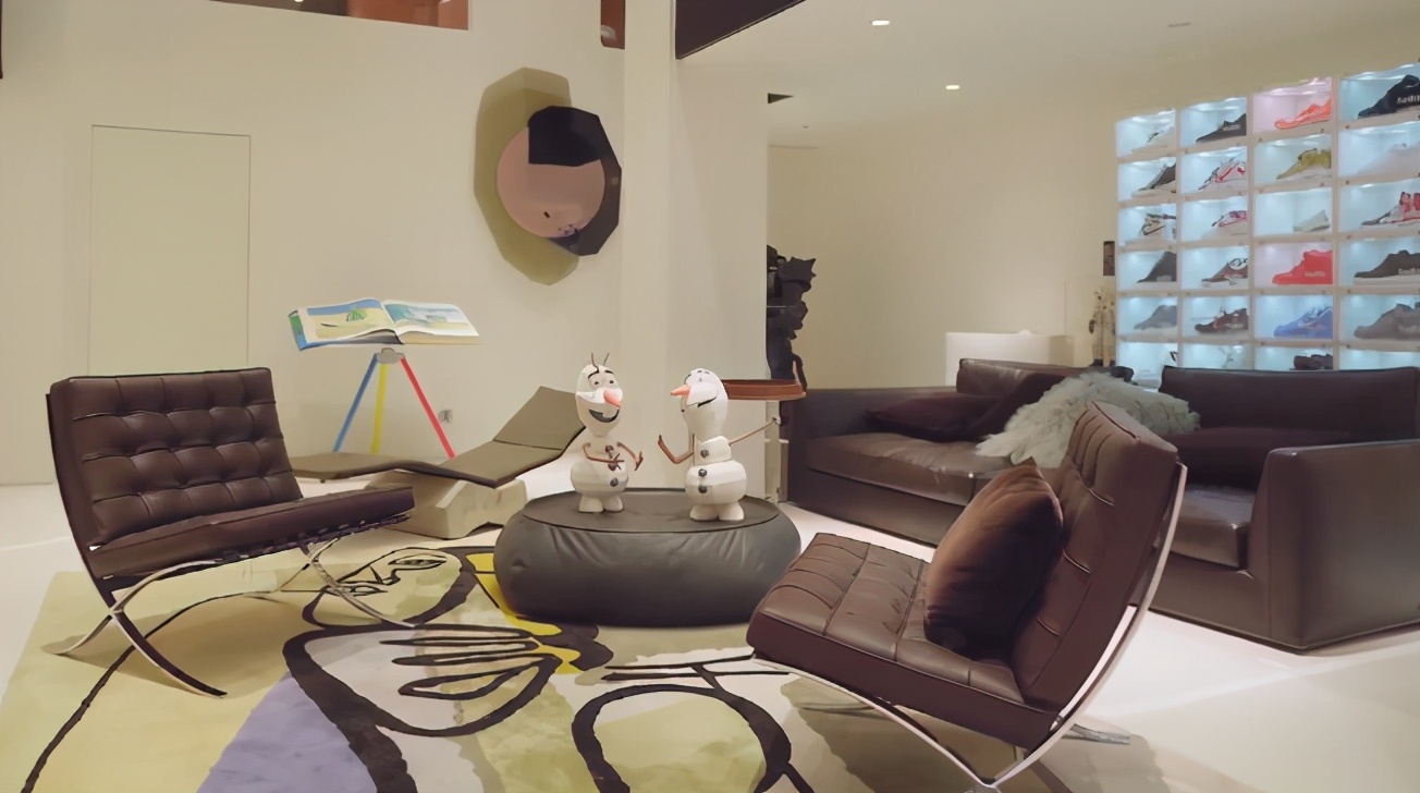 陈赫4岁女儿正脸罕曝光，脸蛋肉乎小眼睛像爸，