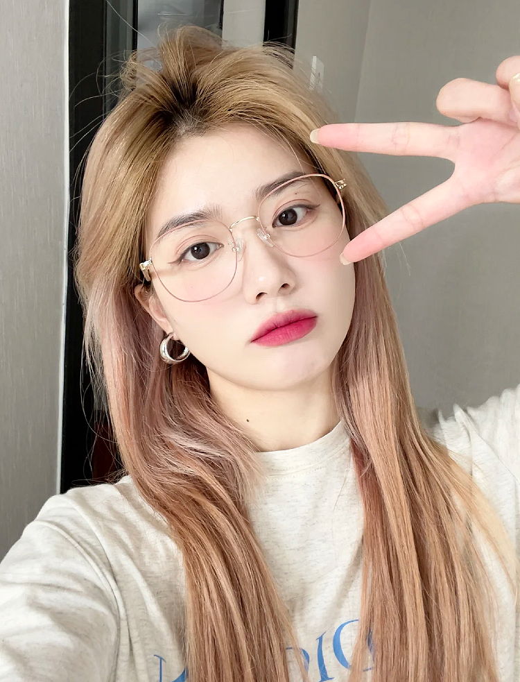女生長期戴眼鏡與不戴眼鏡，到底有什么區別？