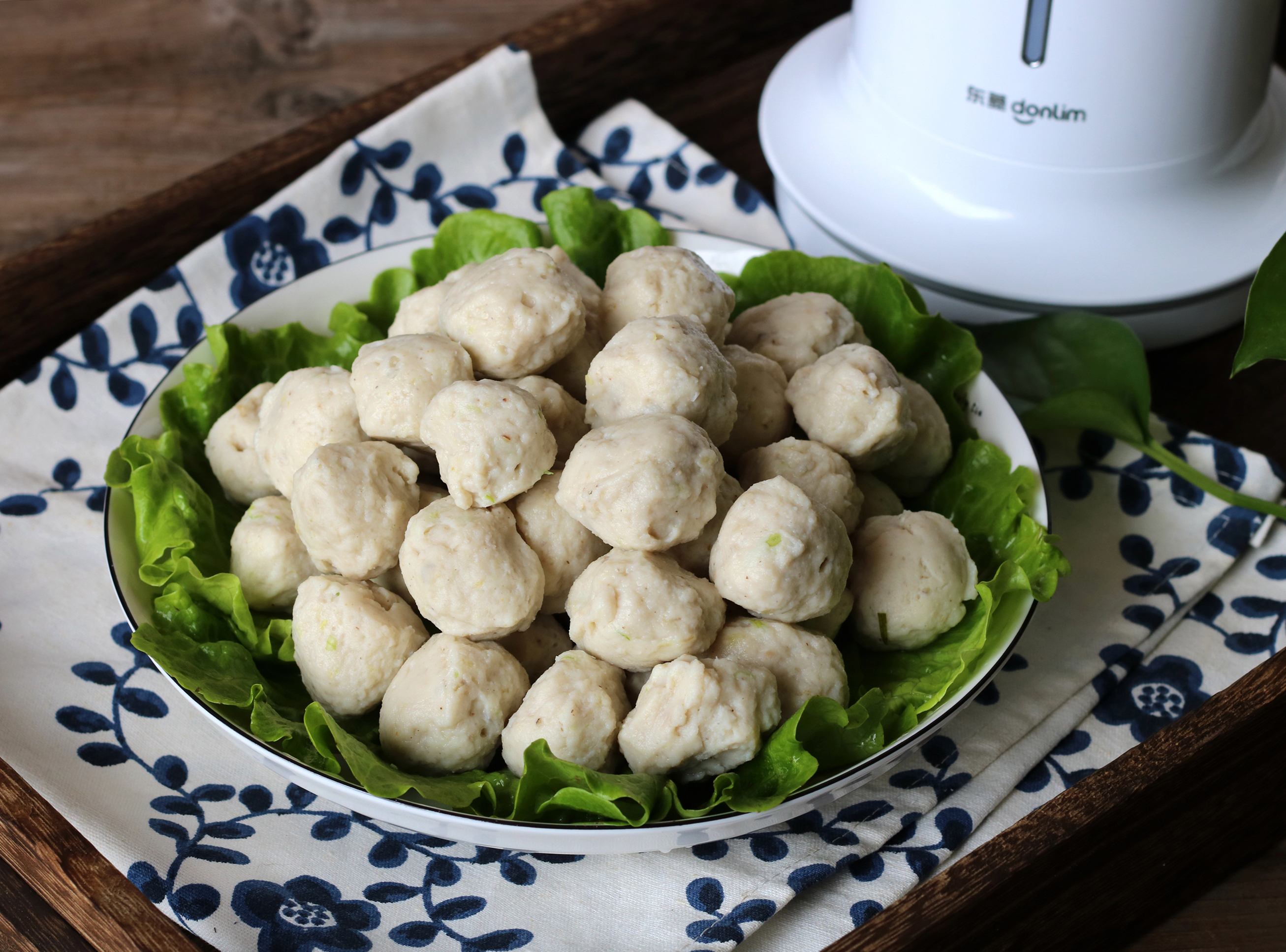 孩子想吃鱼丸，别总买着吃，自己做干净卫生，没有添加更健康