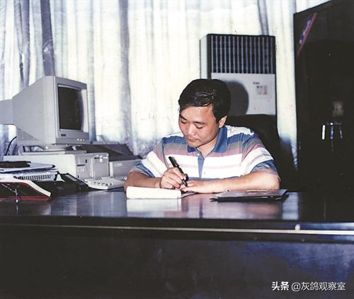 创业“老炮”李书福，6次改行，终成汽车首富，