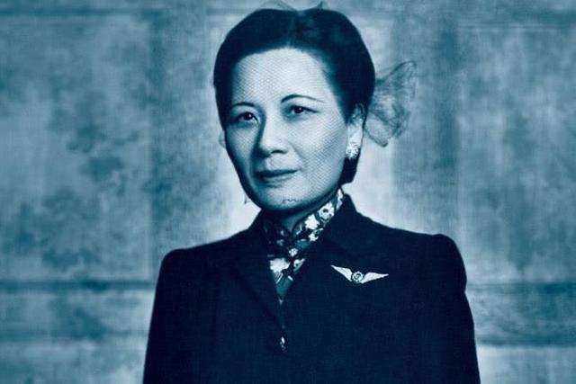 宋美龄这个习惯坚持了一生，晚年视力变差后，让身边侍从很是难堪