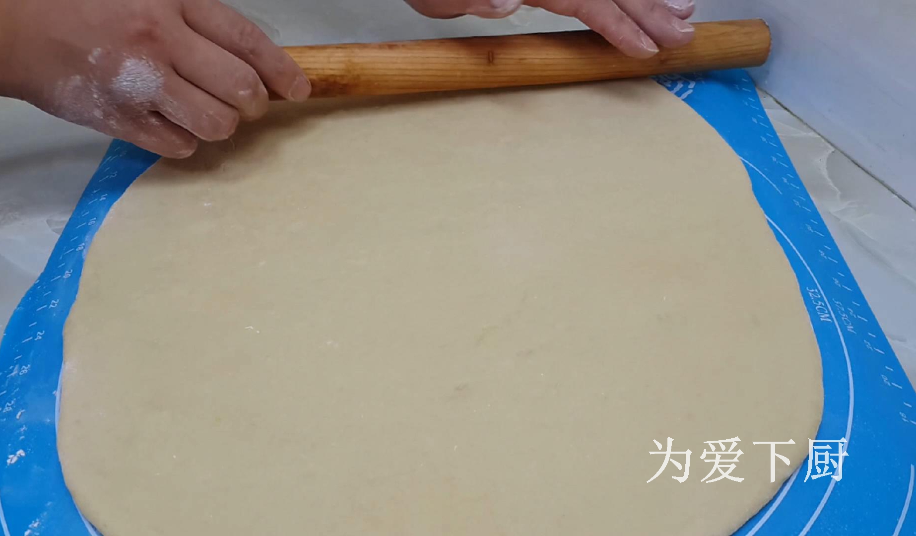 零食这样做才简单，加2个鸡蛋，外焦里软又香甜，比面包油条好吃