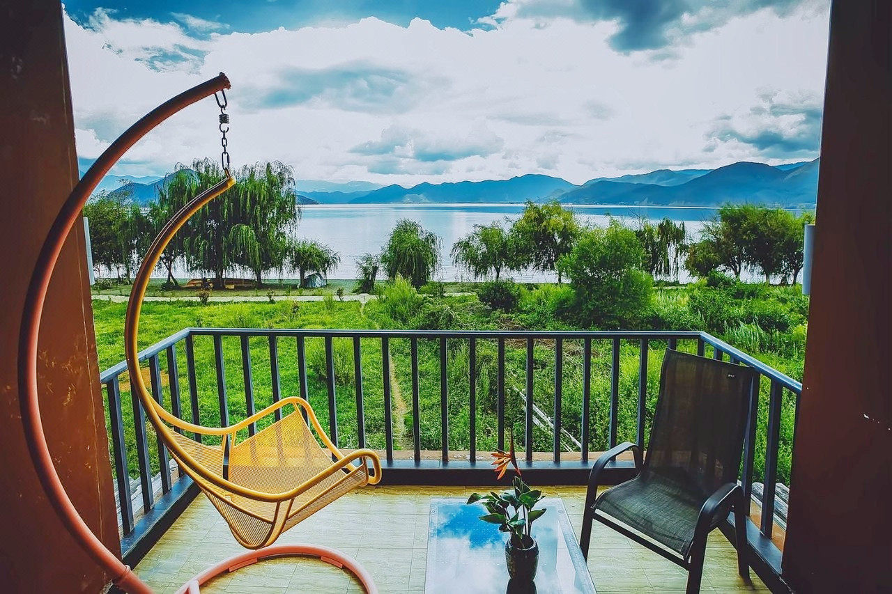Coming to Lugu Lake will make people wonder if they are willing to forget the time and forget themselves in their dreams