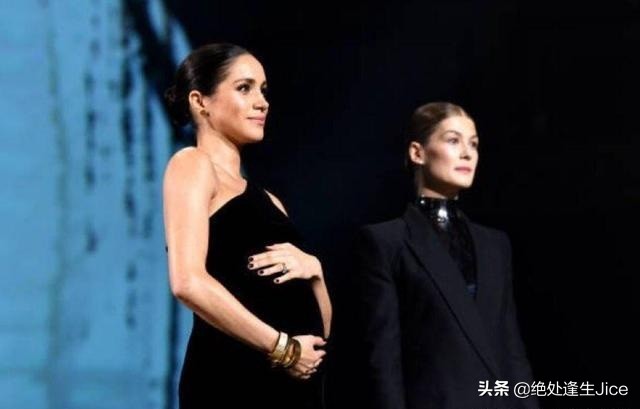 梅根夫妇结婚2周年：哈里王子变平民，竟寄人篱