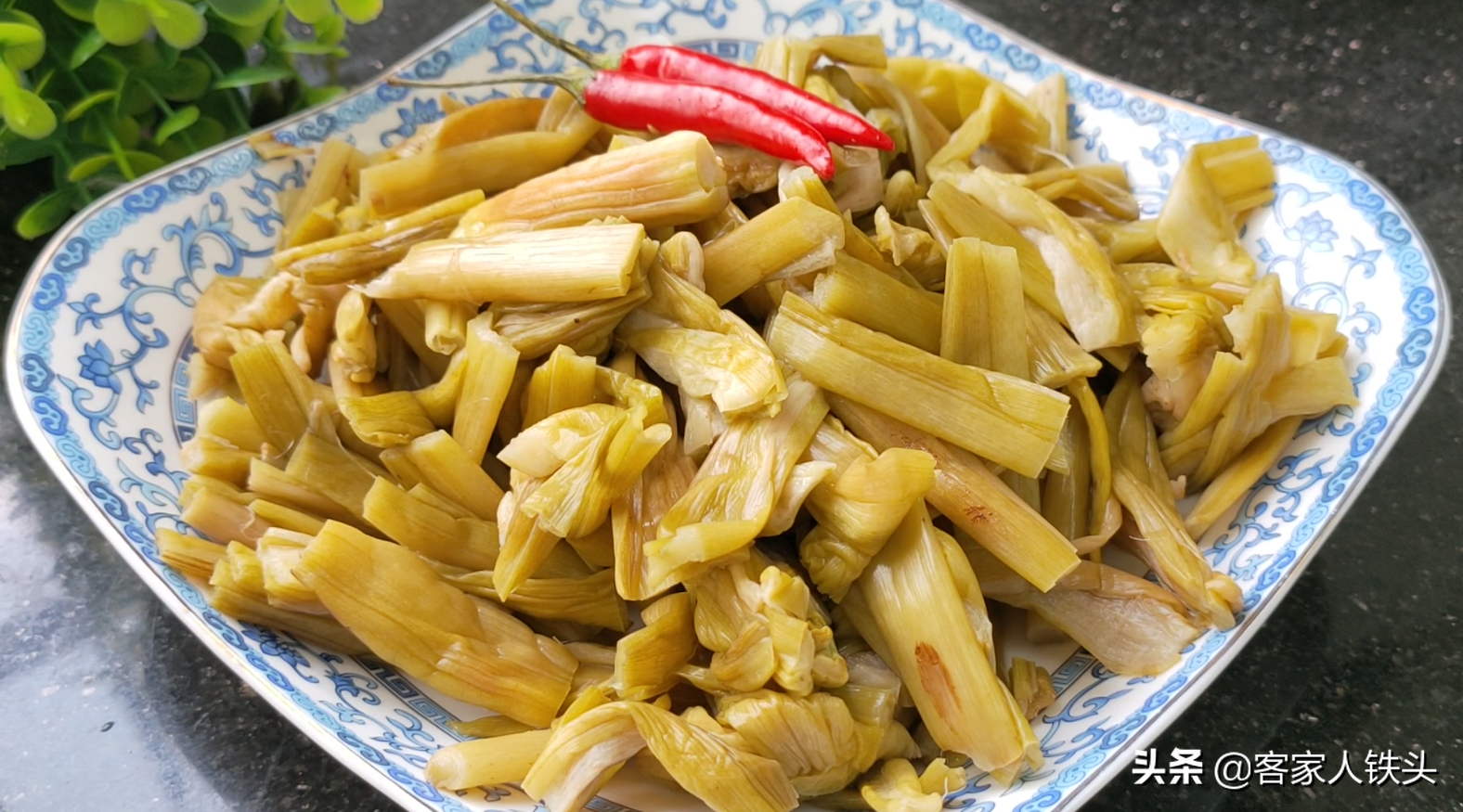 广东人做肥肠为什么那么好吃？教你关键2步，爽口味美孩子也爱吃