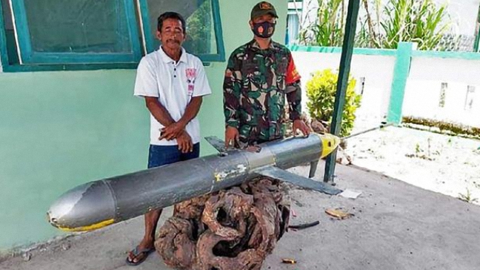 印尼渔民捞到特殊物品，外媒：可能是中国的东西，对潜艇帮助很大
