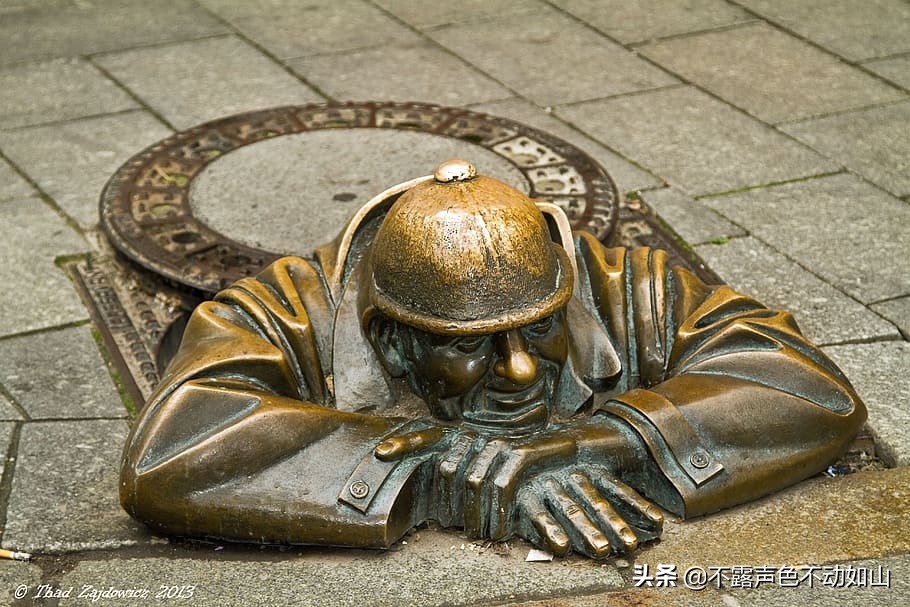 黄金价格持续低迷，连续第五天下跌