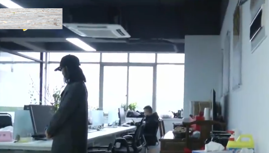 女子下班后不想去跳舞，发消息被质疑顶撞领导，辞职竟变成被辞退？