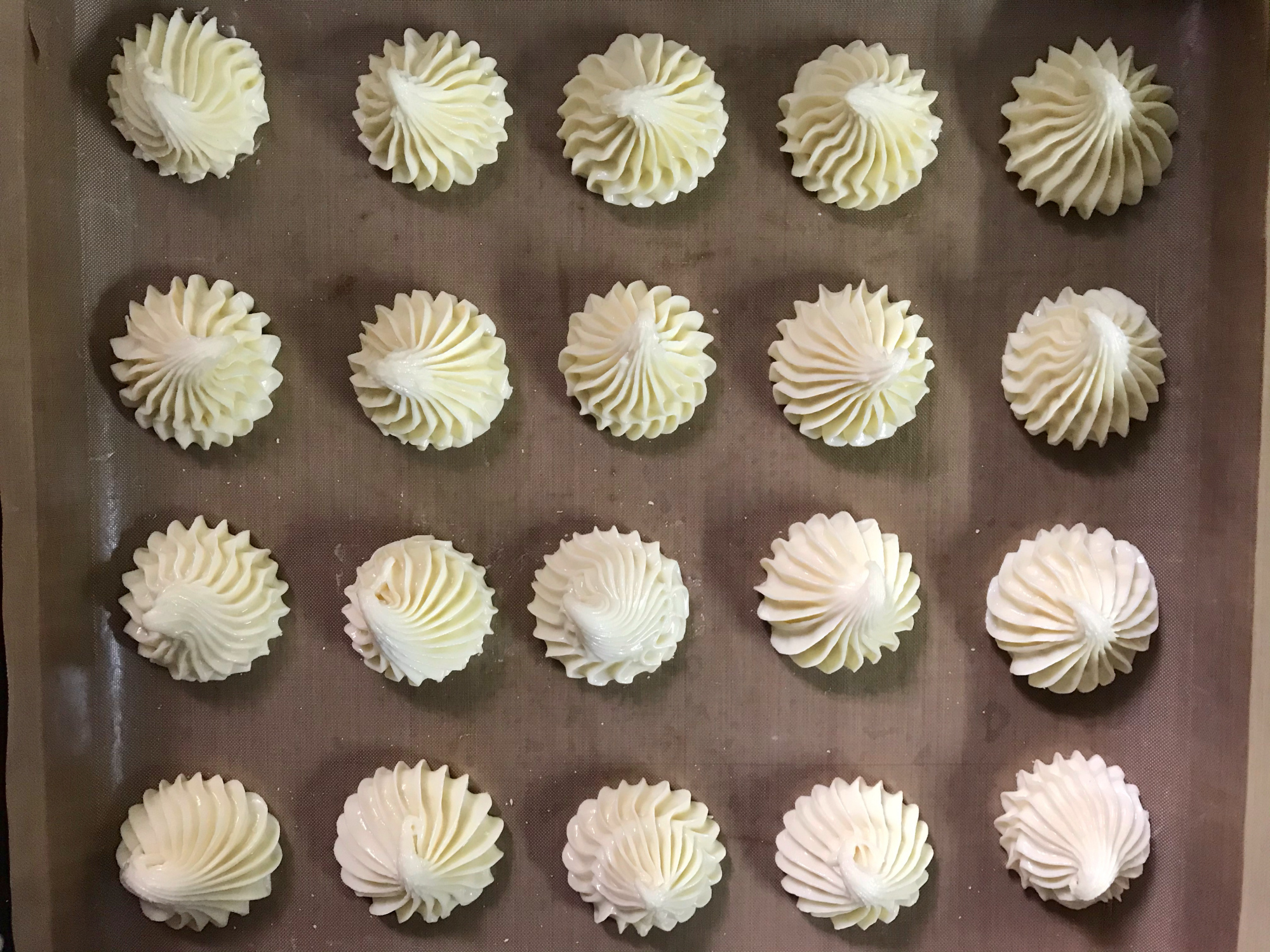 糯米粉還能這樣吃，加個雞蛋攪一攪，香酥軟糯，一口一個太香了