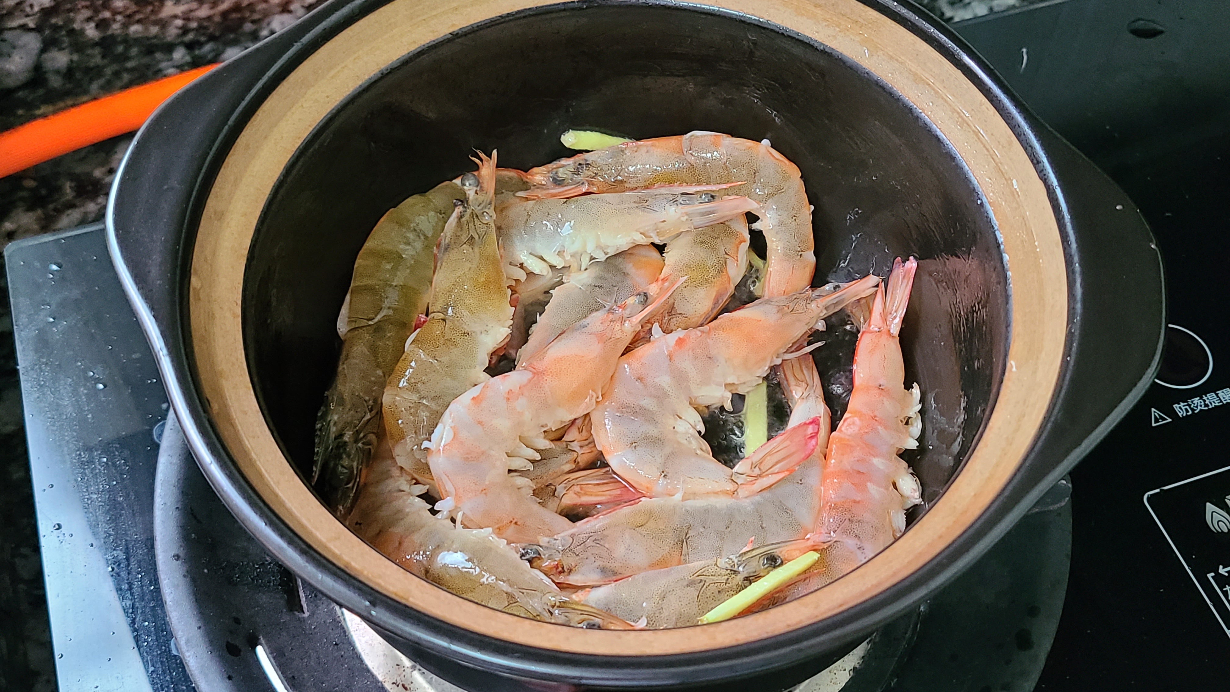 广东很好喝的海鲜粥，9分钟就能熬得又浓又稠，味道鲜美