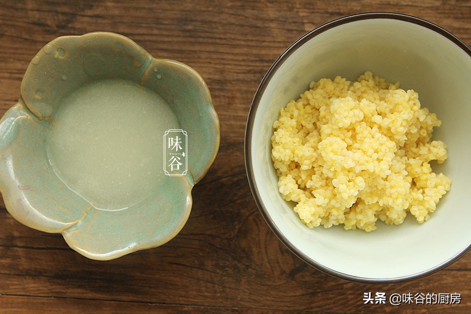 秋天给孩子吃此糕点，一搅一蒸就搞定，香甜又软糯，好吃不上火