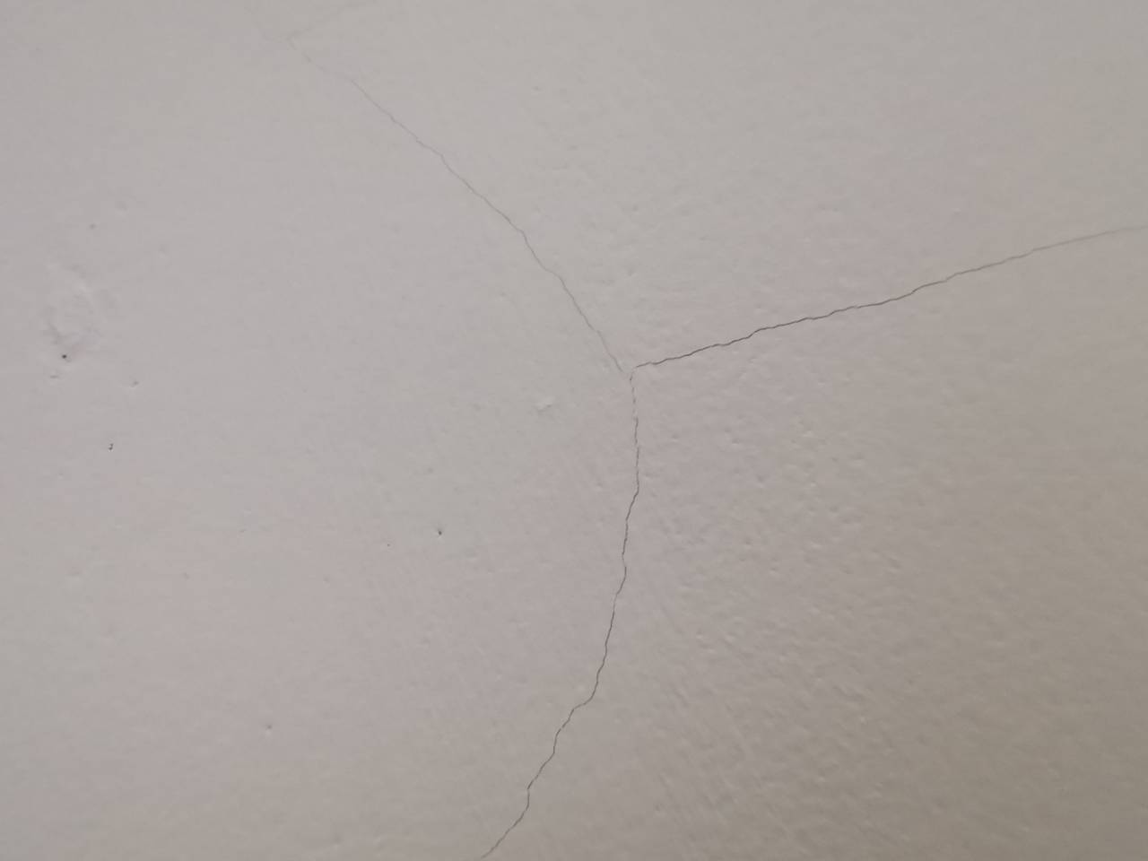 科普 ┃ 墙面漆工要刷多少层？找准源头拯救墙面开裂 ┃ 南京装修