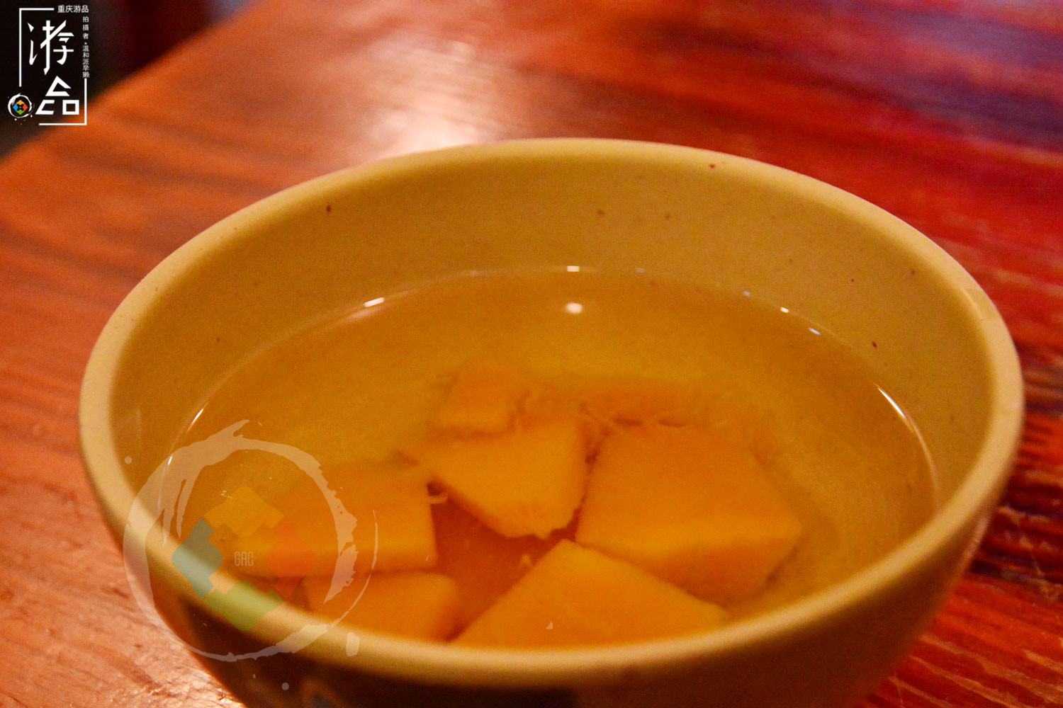 重庆杨家坪排名第三，店名风雅的春风一面，特色却是泡椒猪肝