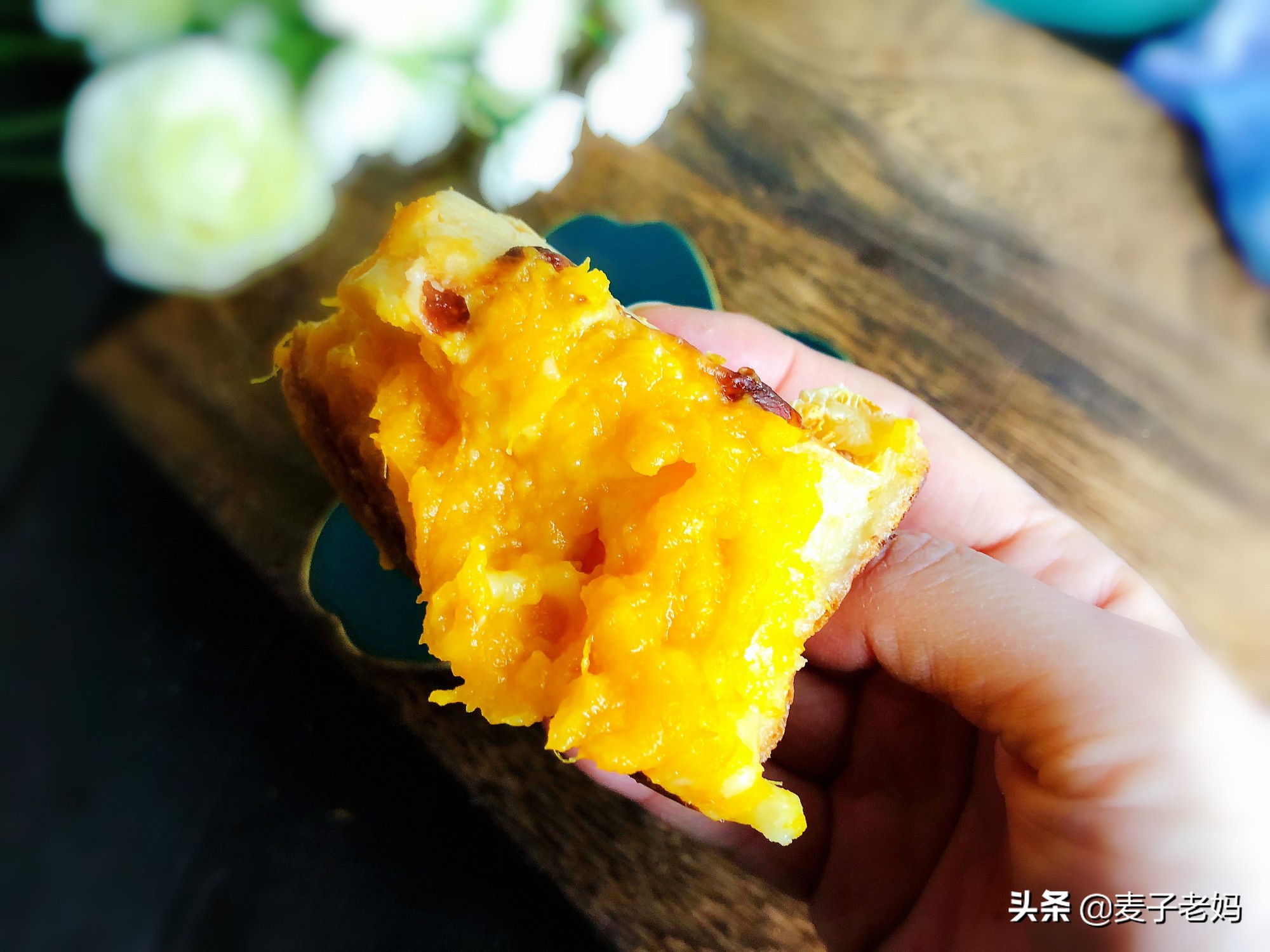 Pink of polished glutinous rice adds milk to mix, bake, outside fragile li of glutinous, added sweet yam stuffing to still can explode oar