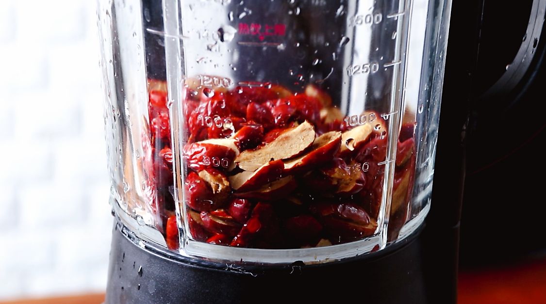 枣糕别再发面了，用纯红枣肉做的枣糕，香甜软糯，比蛋糕还好吃