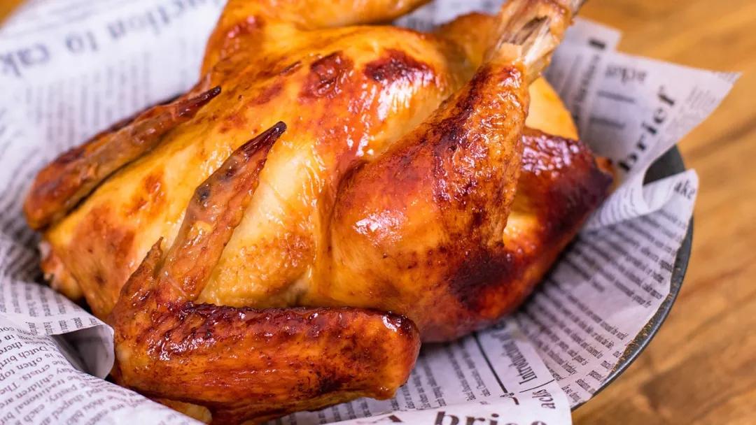 别出去排队了！巨香巨好吃的烤鸡在家就能做，超有圣诞内味儿