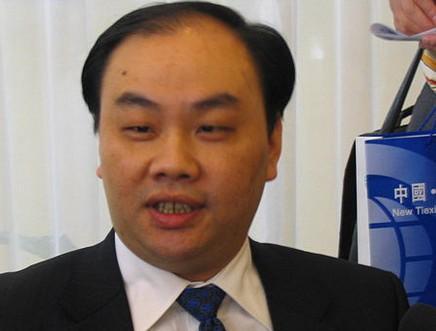 黄光裕终于出狱！而8年前就出狱的哥哥黄俊钦，