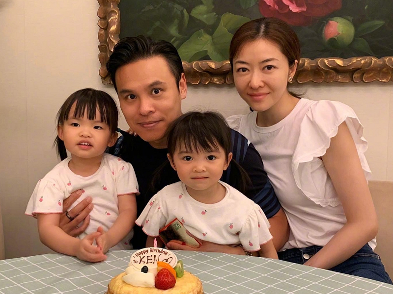 熊黛林优良基因浪费了，双胞胎女儿都不像妈，网友：等孩子长大