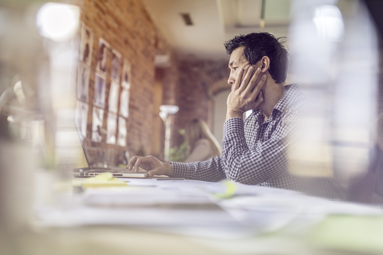 12位中年程序员：代码一敲十年，收入虽高前途摇摆