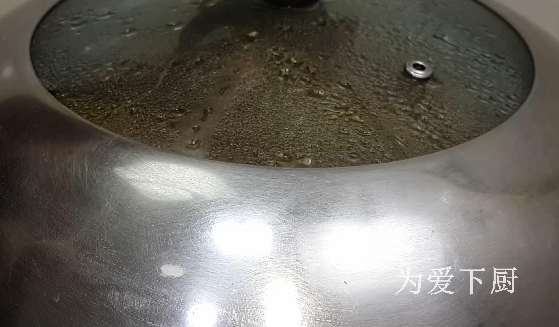 發糕別直接蒸著吃了，加2個蘋果，鬆軟香甜，保證孩子愛吃不挑食