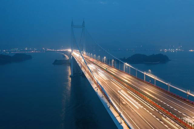 靠这座大桥每天进账300万，他做出承诺：收回成