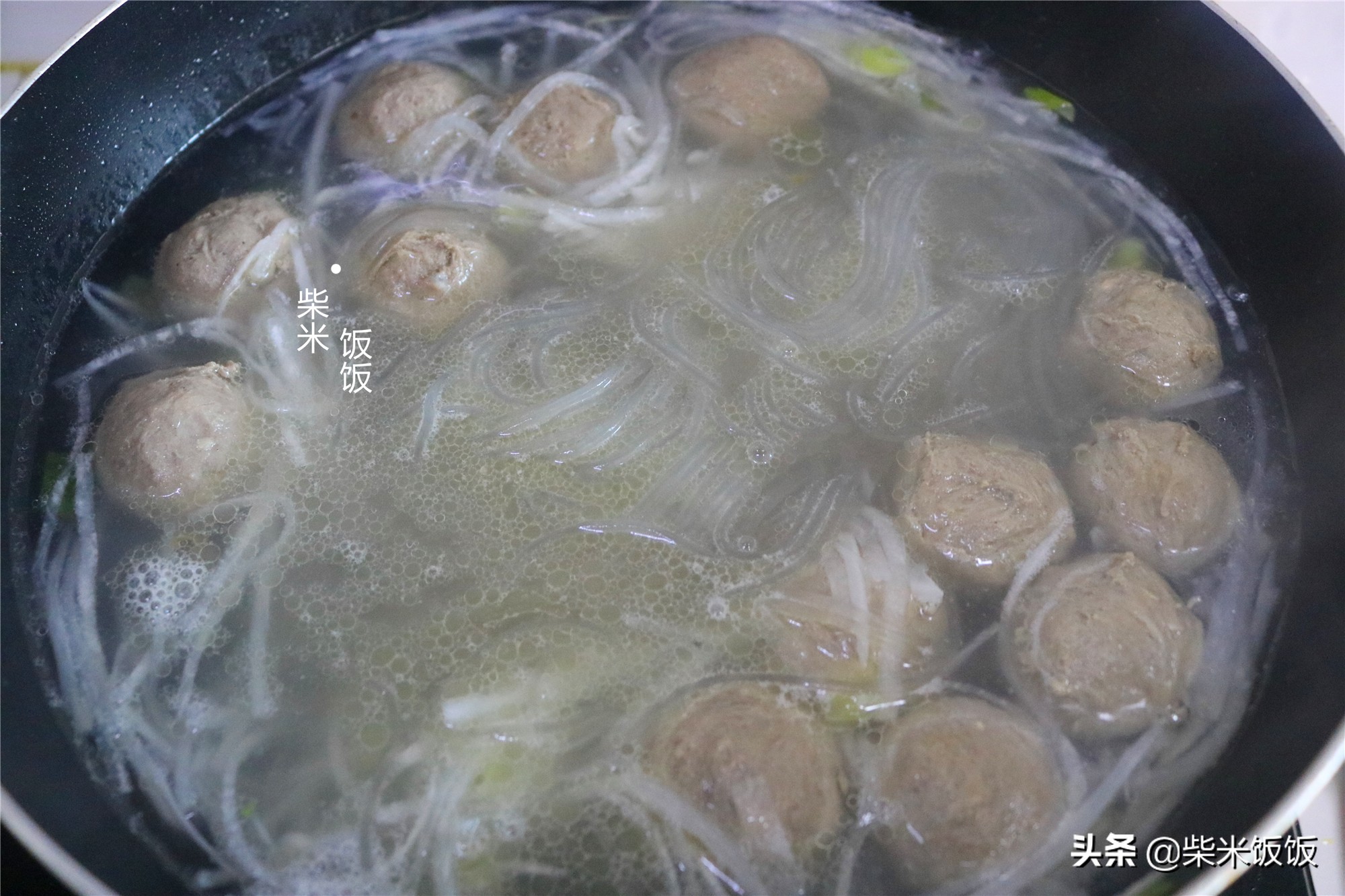 ​秋天这菜大量上市，2元一斤，用它煮汤最好喝，清甜水润