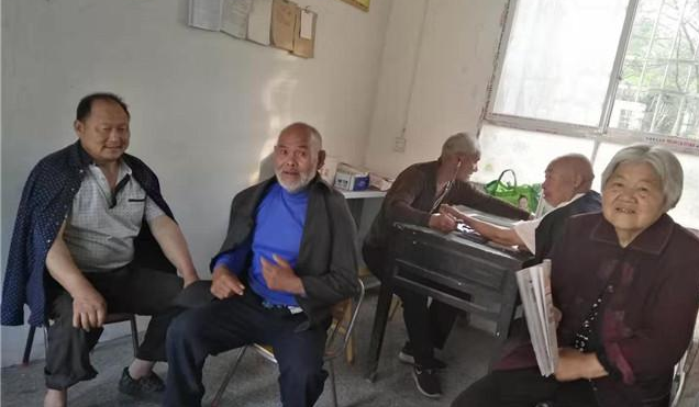 贫困群众|西峡县军马河镇曹建营：贫困群众身体健康的守护者