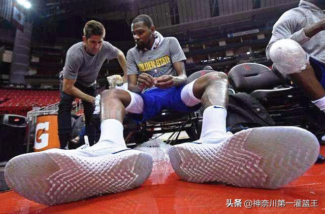 姚明的鞋码为53码，长31.5公分，他的鞋码在NBA是什么级别？