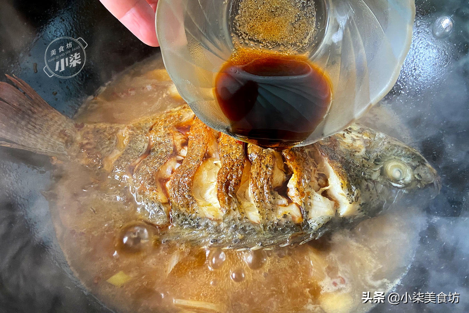 煎鱼时，多加这2步，出锅不粘锅不破皮，学会过年待客非常有面子