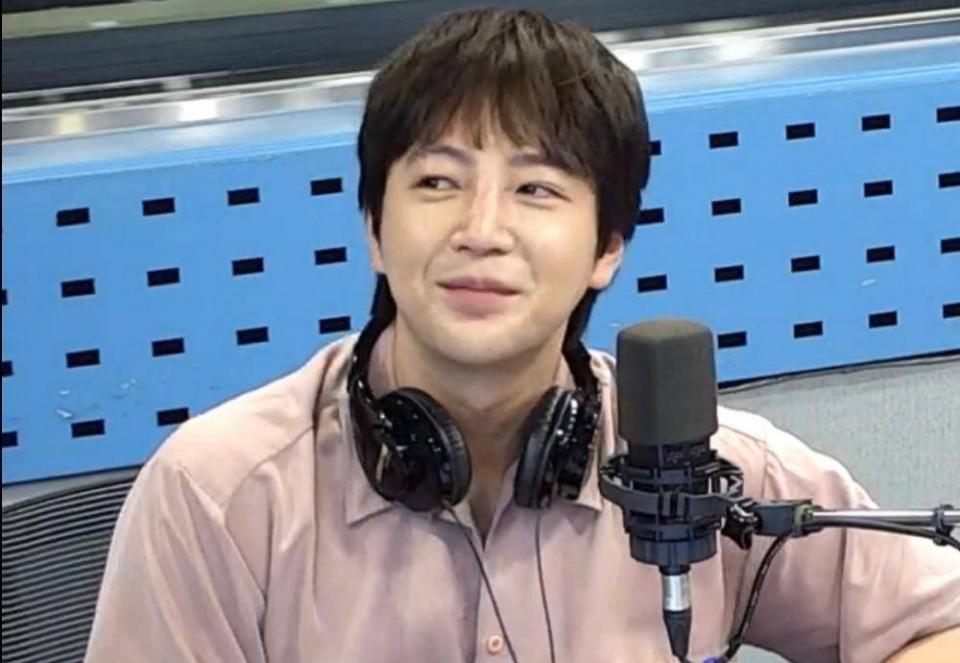 张根硕退伍后首露面，脸上沟壑纵横法令纹严重