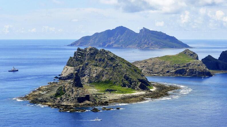 日本“强占”争议岛屿，一下子得罪三个邻国，中方：停止挑衅行为