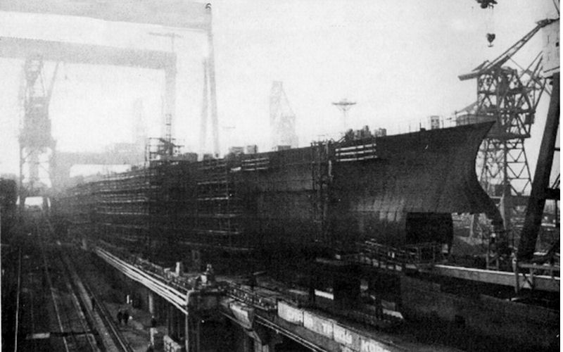 架空：悲怆的俄海军，最凄惨的航母，乌里扬诺夫斯克号浮动核电船