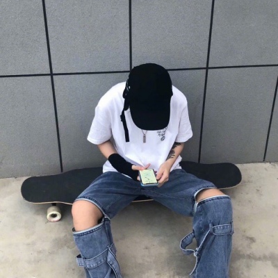 侧脸男生头像帅气冷酷霸气