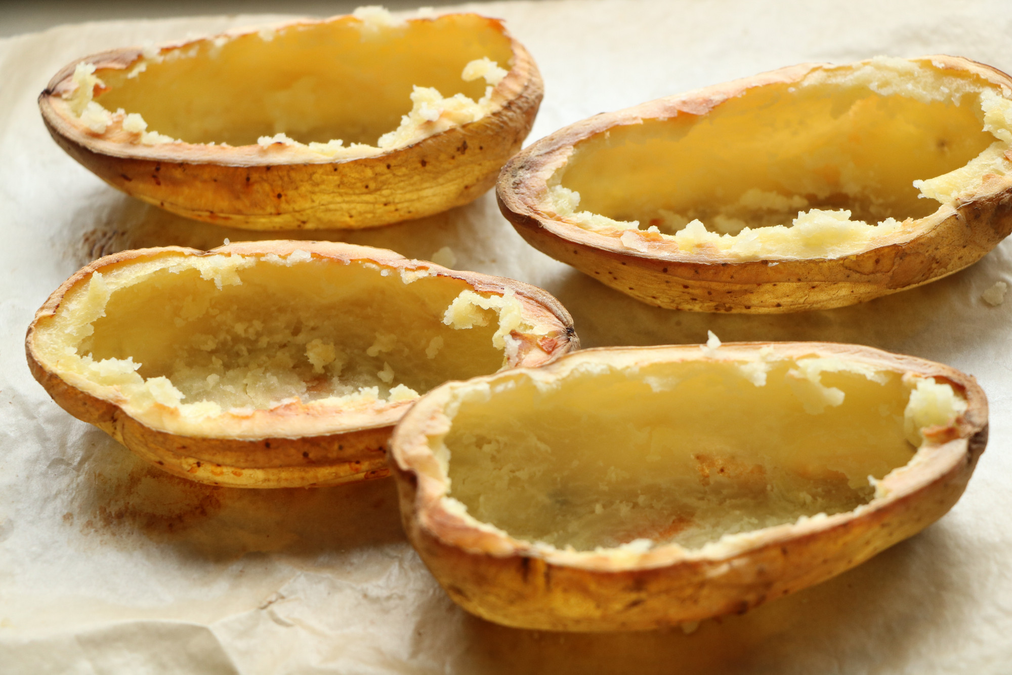 Since learning how to eat potatoes, children have to eat them the next day. It is simpler than pizza, and it tastes more delicious.