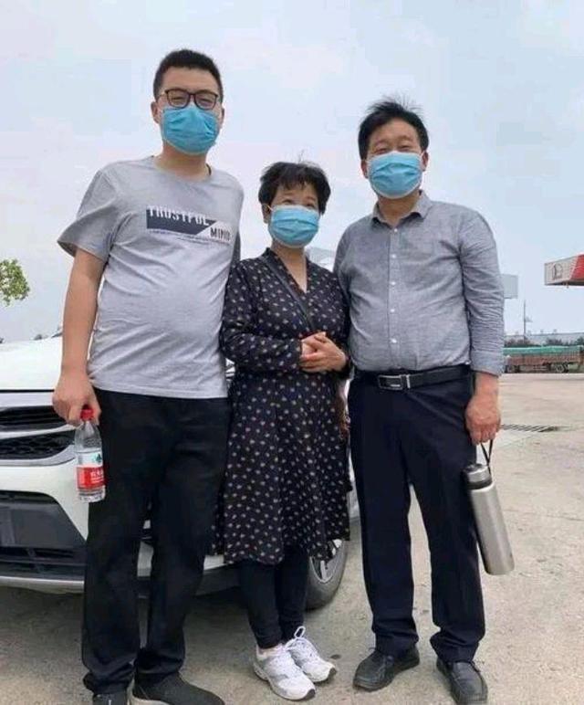 郭威捧姚策遗像流露不祥信号，重情义之人易遭