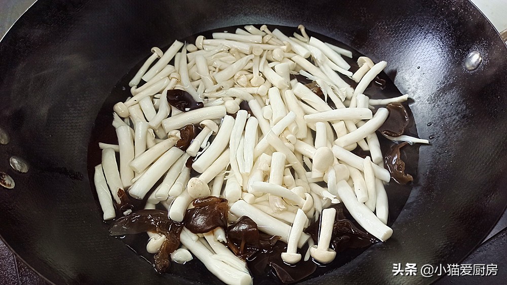 图片[6]-海鲜菇别光涮火锅 教你做个家常小炒 制作简单 营养美味真香-起舞食谱网