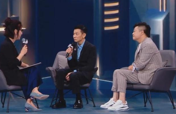 8位明星现身刘德华直播间：有祝福，有夸赞，只有梁朝伟最耿直