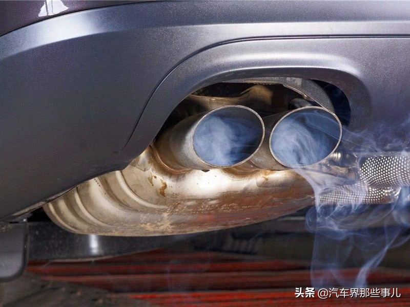 當排氣管冒出白煙 藍煙 黑煙時 代表汽車出現故障了嗎 汽車界那些事兒 Mdeditor