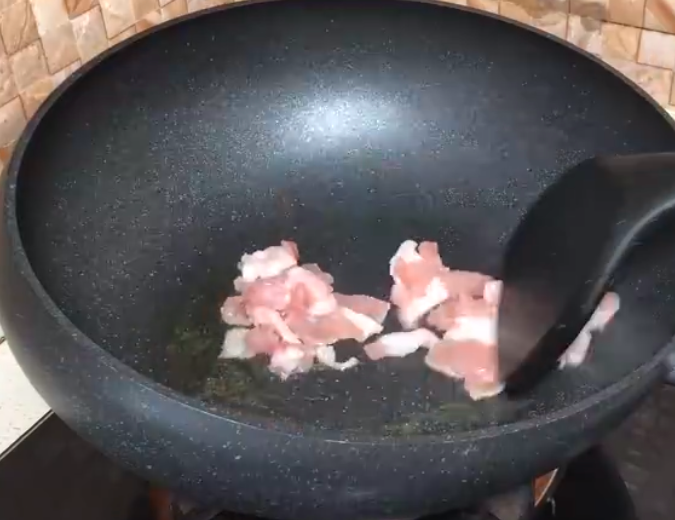 圖片[4]-木耳炒肉的做法 肉片滑嫩可口冬天要多吃-起舞食譜網