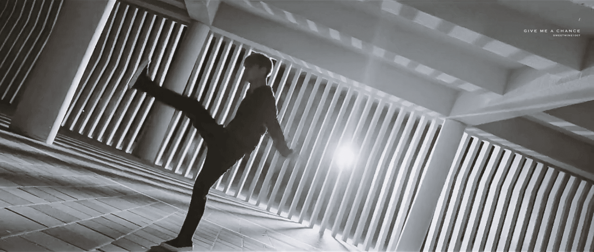 张艺兴|人间节拍器张艺兴街舞版《Boom》舞台来了 用音乐诠释专注态度