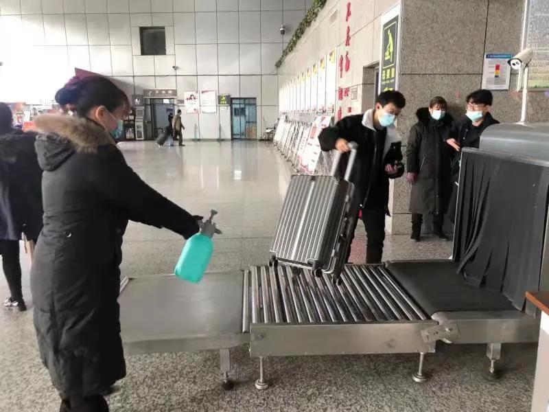 郑州道路客运行业强化疫情防控工作 确保旅客安全返乡