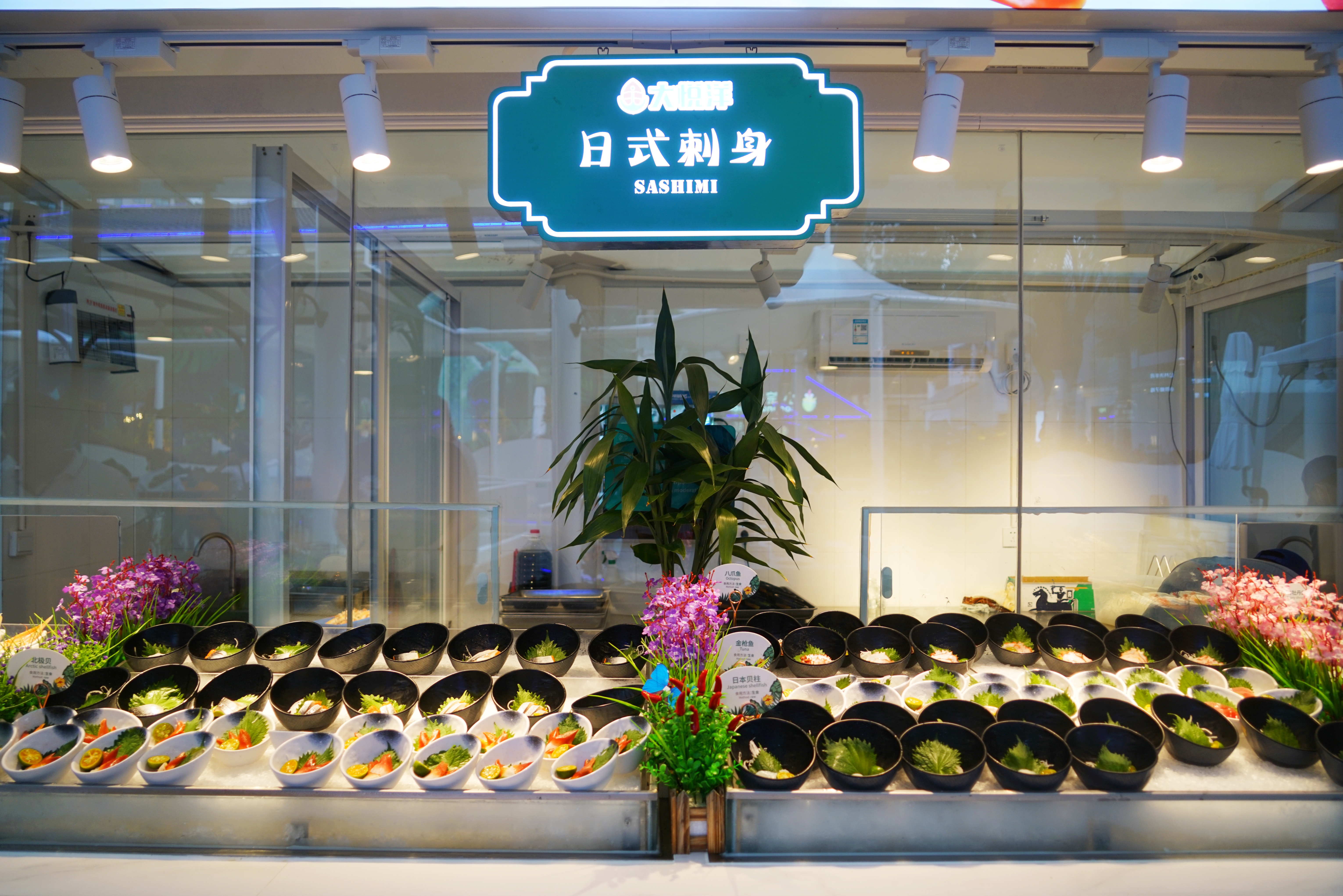 冬天旅行首选目的地，三亚吃喝玩乐全攻略，给你最悠闲的海岛时光