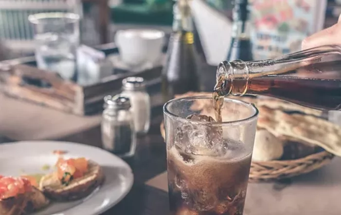 爱吃这些零食,会让你更容易衰老