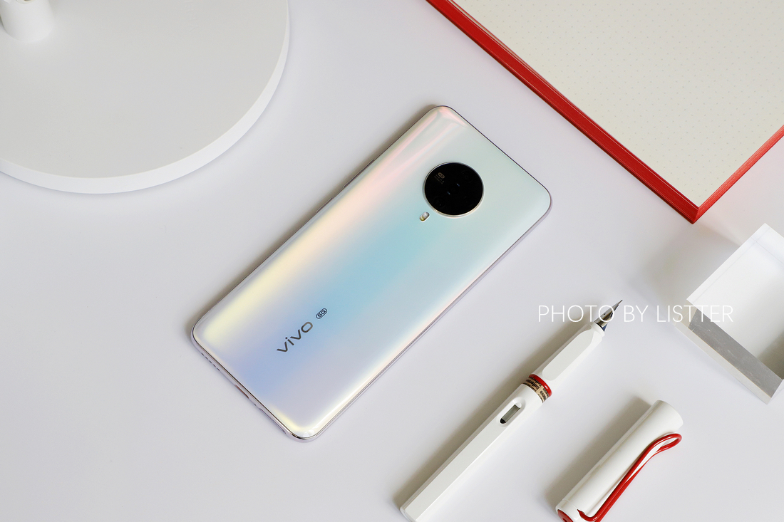 vivo又一款极美5G手机，vivo S6天鹅湖测评