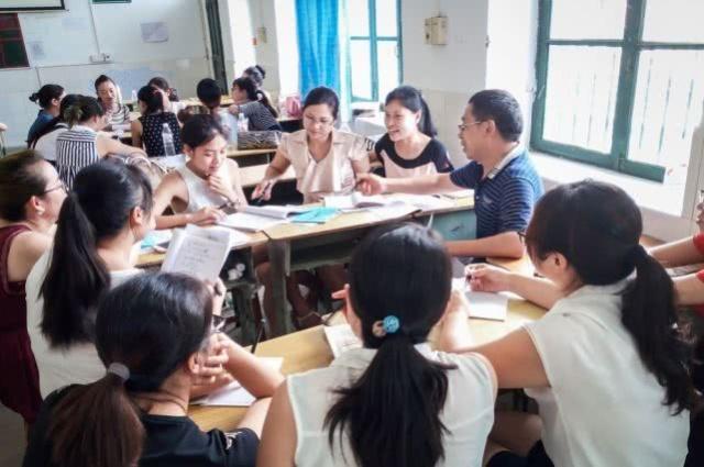 公务员“职级并轨”，教师职称教龄也并行？网