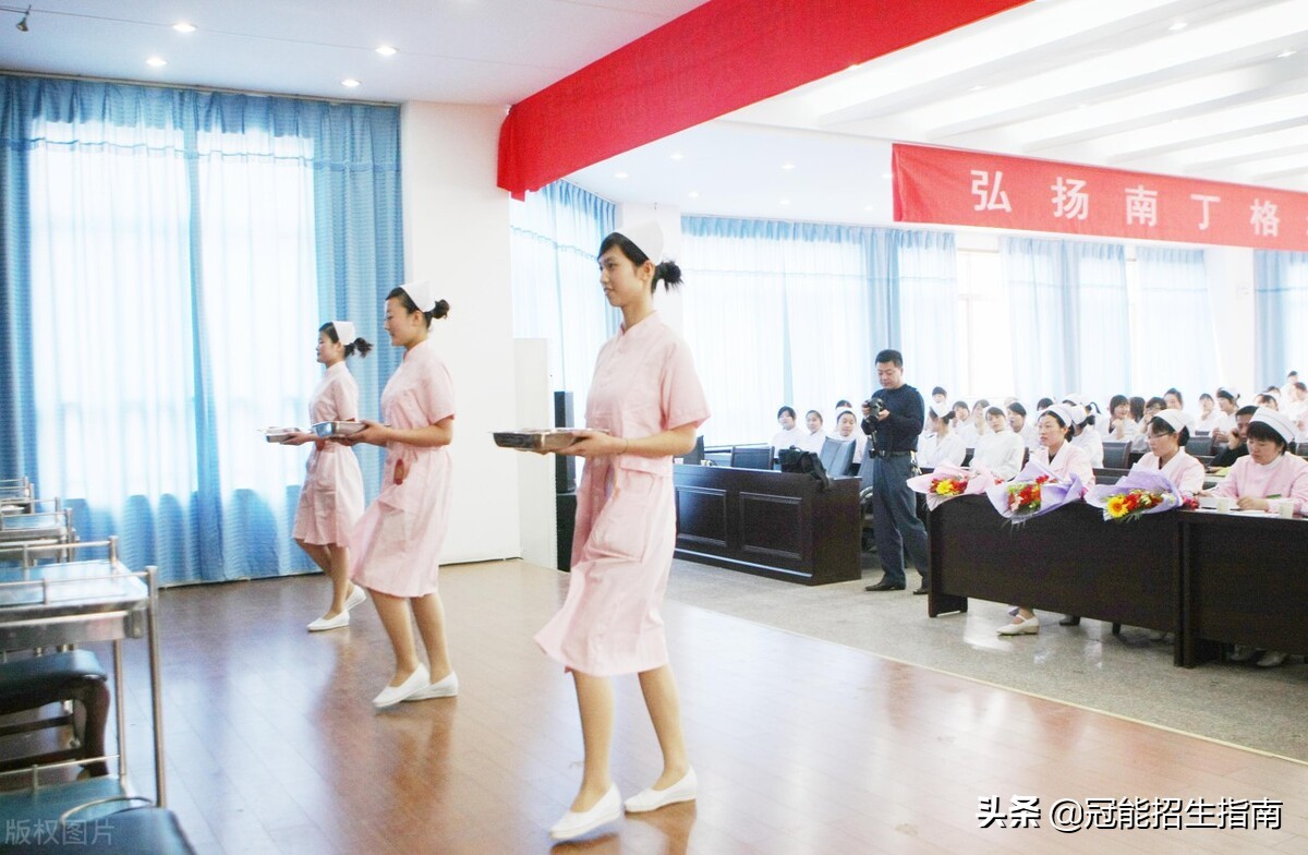 初中毕业生想学医药卫生类专业，怎么挑选属于自己的卫校？