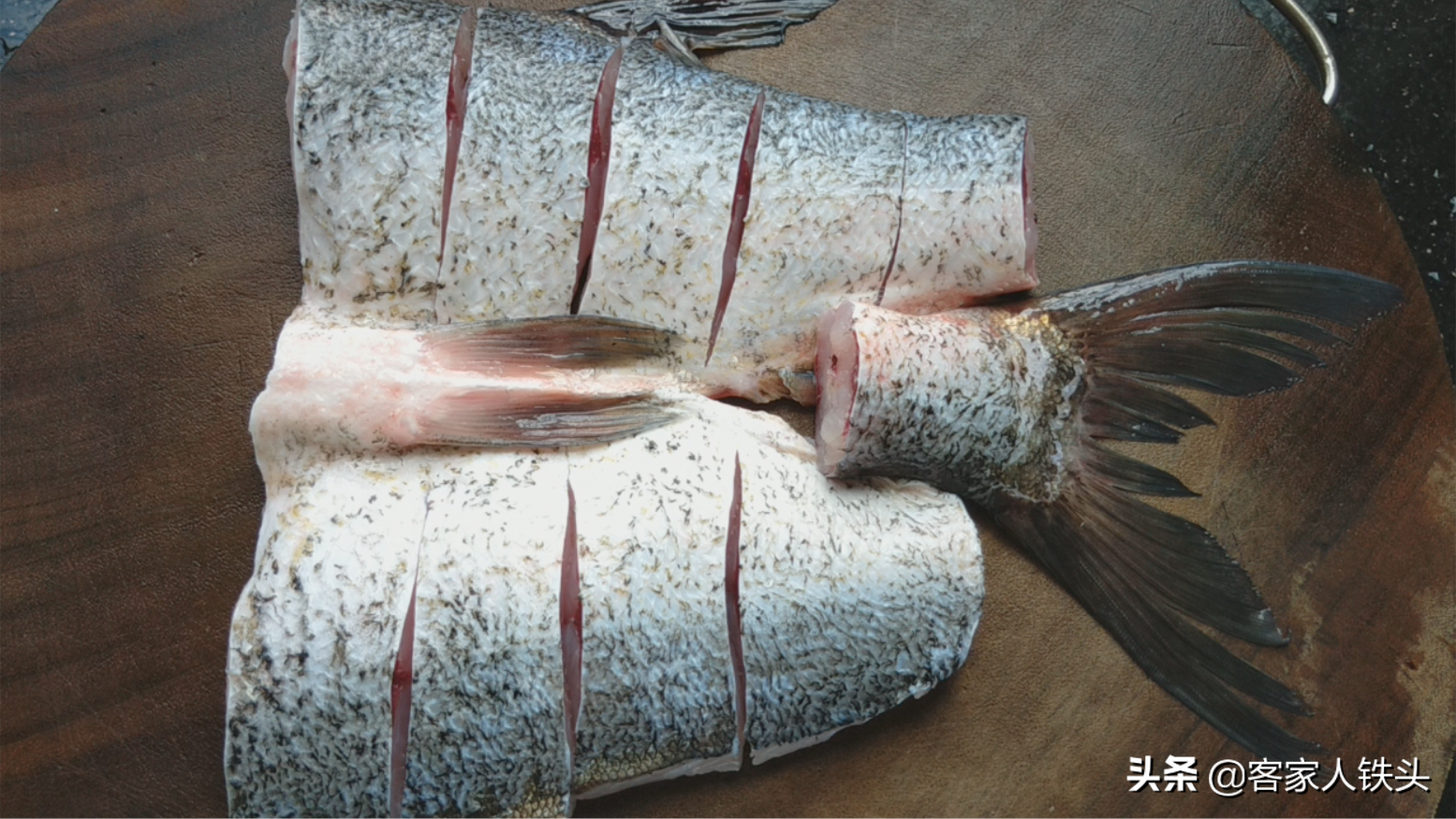 以後待客冬瓜不煲湯，加1塊魚腩這樣做，汁多味美，還沒一點腥味